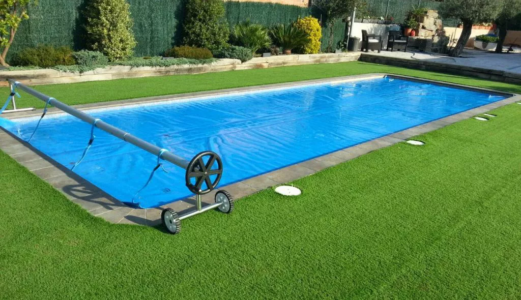 3 razones para calentar el agua de piscina
